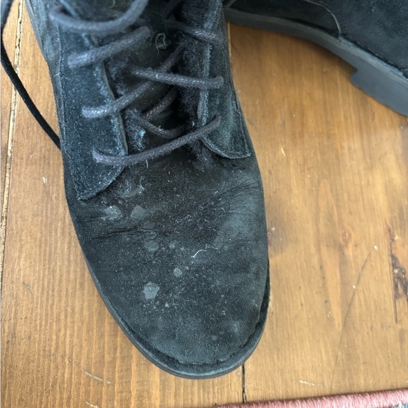 Ugg lace up with fur - Picture 8 of 16